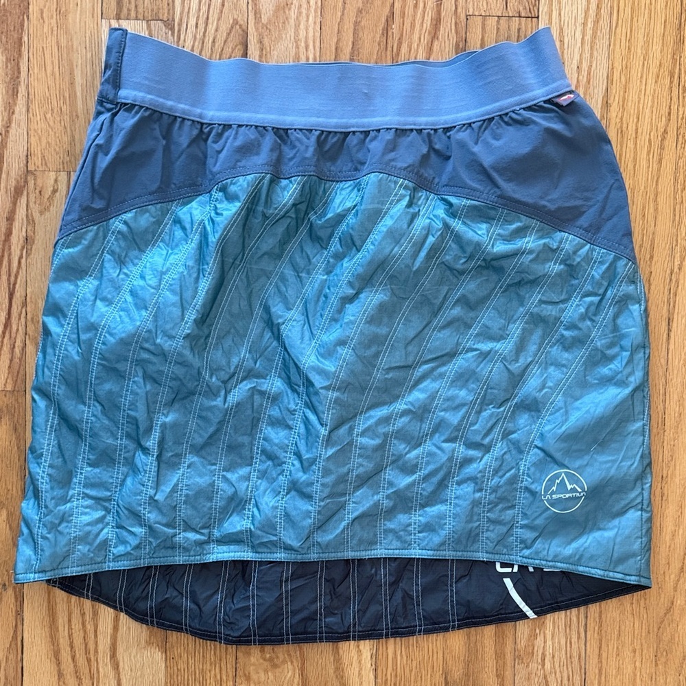 La Sportiva sz M Chysalis Primaloft Women's Blue Athletic Touring Skirt like new